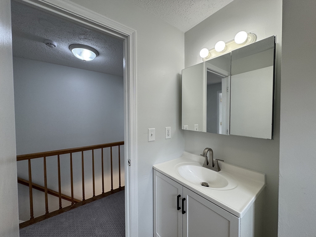 9 Packard Street, Unit 9 Lawrence, MA 01843 - Photo 19 of 23