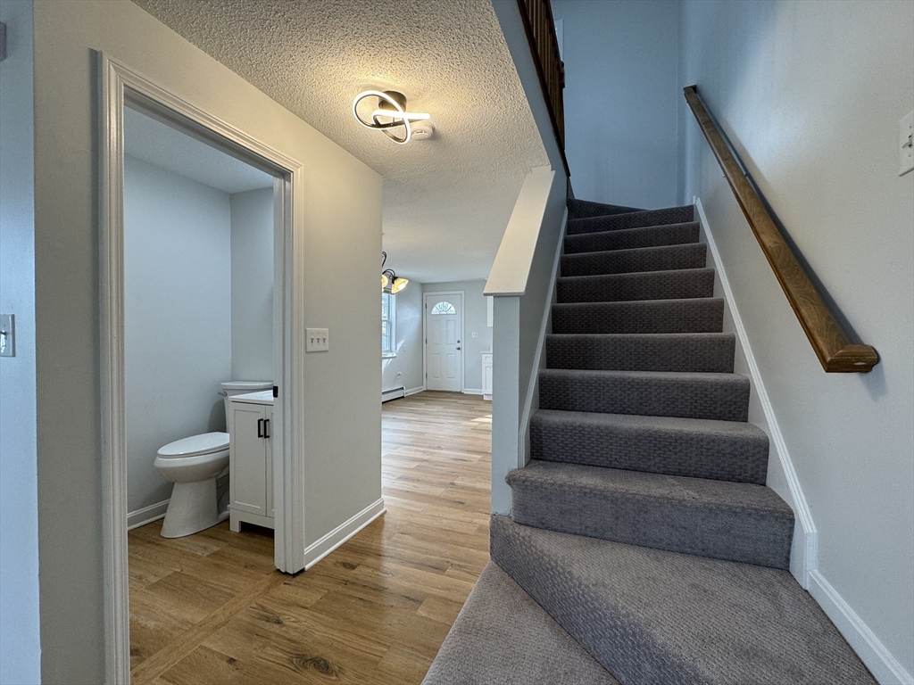 9 Packard Street, Unit 9 Lawrence, MA 01843 - Photo 5 of 23