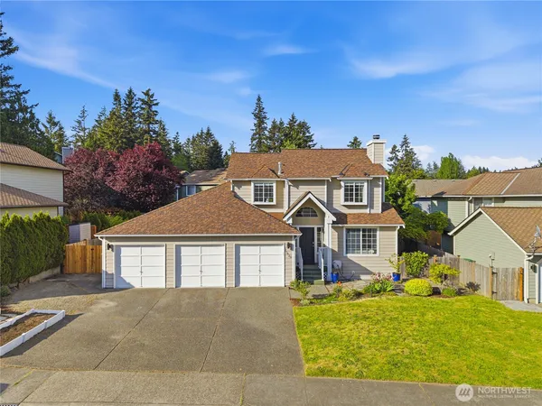 $680,000 | 27620 220th Court Southeast, Maple Valley, WA 98038