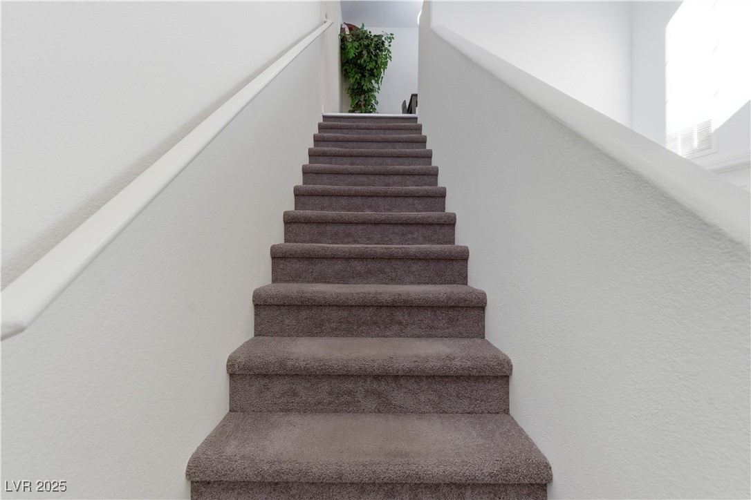 4648 Woolcomber Street Las Vegas, NV 89115 - Photo 5 of 41 View of stairway