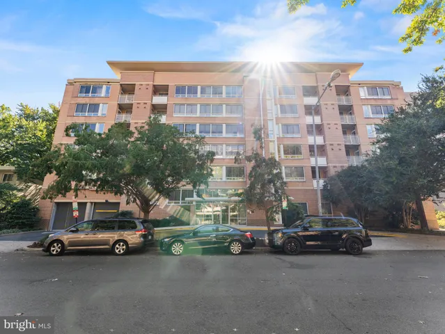 a car parked in front of a building
