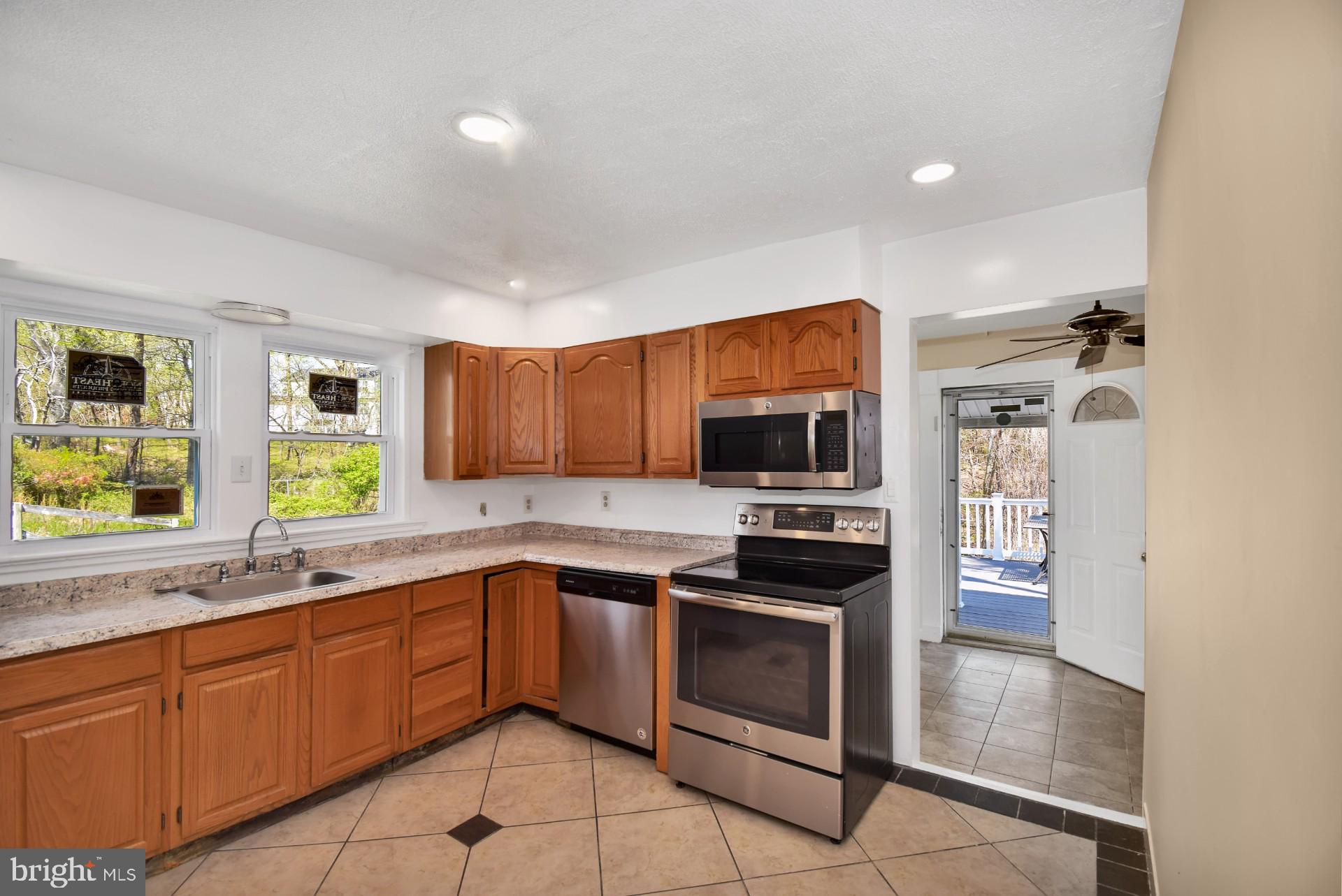 3308 Ritchie Marlboro Road Upper Marlboro, MD 20772 - Photo 10 of 27