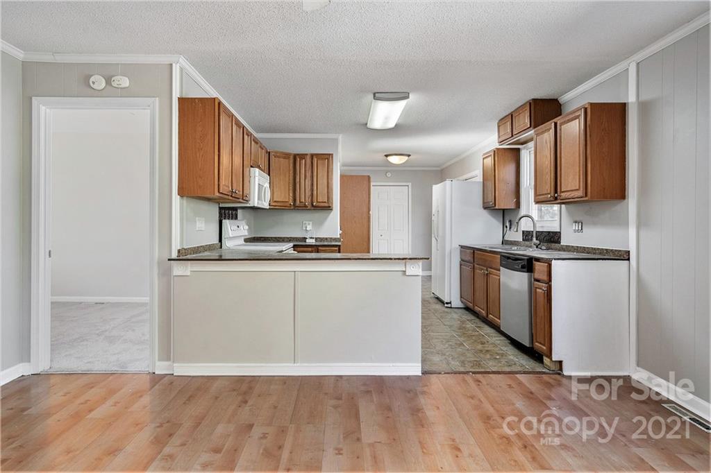 333 Windy Rush Road Kannapolis, NC 28081 - Photo 10 of 18 Gallery Image 10