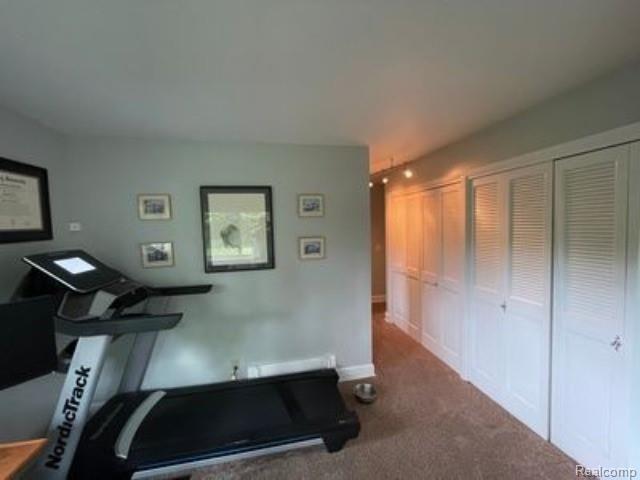 2106 Tecumseh River Road Lansing, MI 48906 - Photo 10 of 33 10-Photo 10.jpg