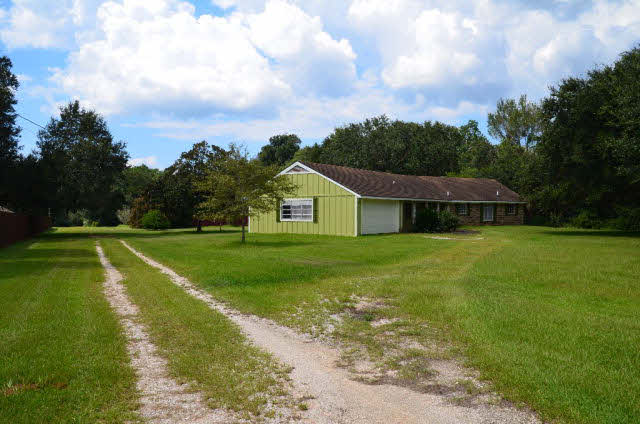 16533 Danne Road Fairhope, AL 36532 - Photo 6 of 41 Front of Home