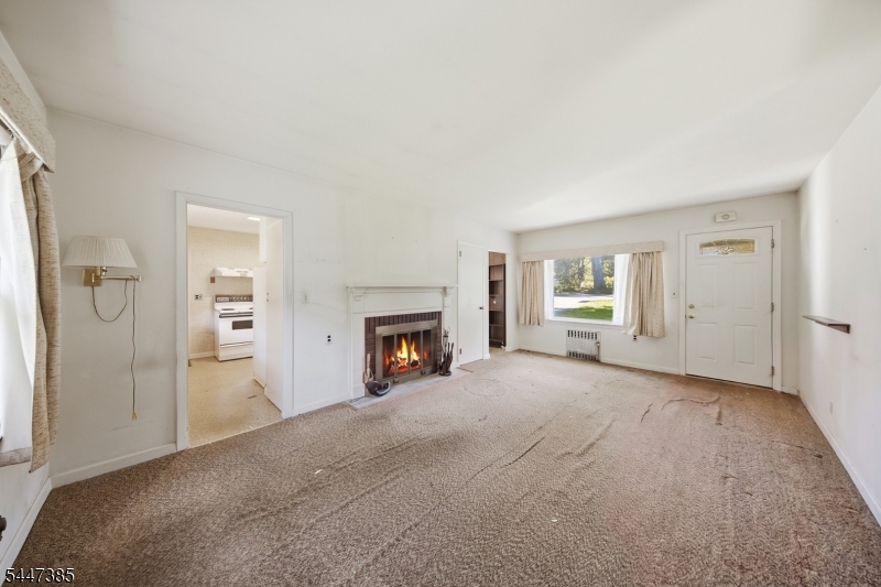 205 Glen Road Sparta, NJ 07871 - Photo 5 of 33 Gallery Image 5
