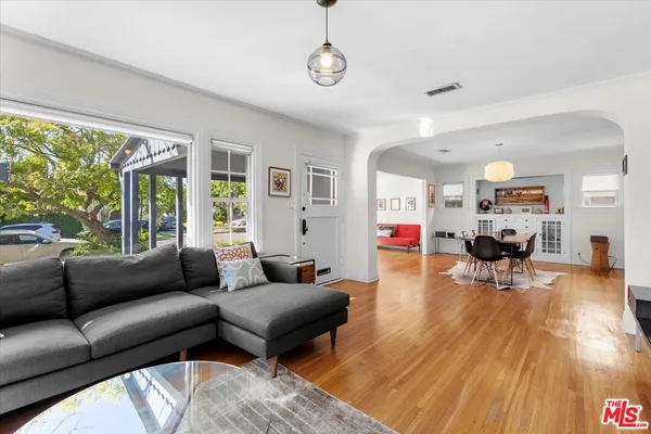 $1,250,000 | 1282 Meadowbrook Avenue, Los Angeles, CA 90019