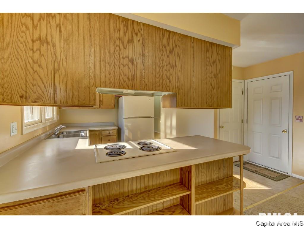 94 White Birch Road Springfield, IL 62712 - Photo 3 of 35