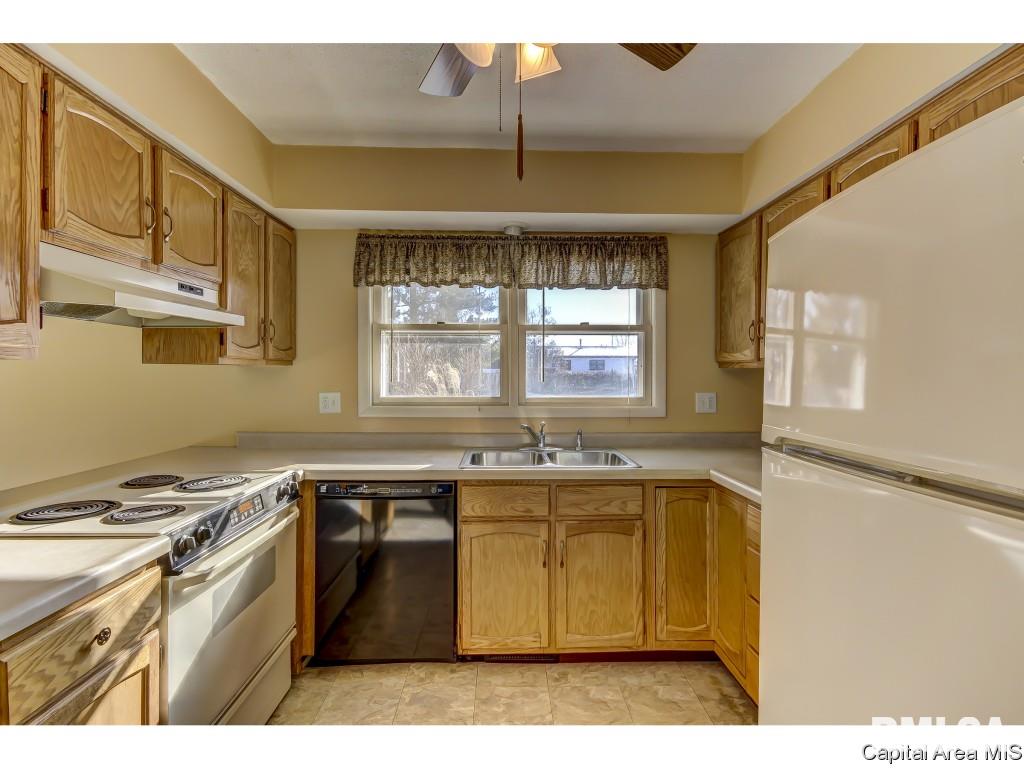 94 White Birch Road Springfield, IL 62712 - Photo 6 of 35