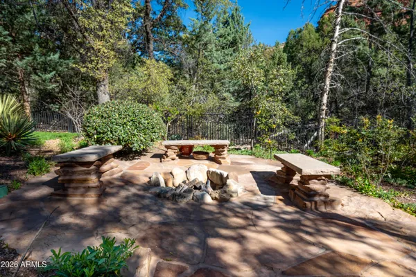 $17,000,000 | 30-40 Squaw Lane, Sedona, AZ 86336