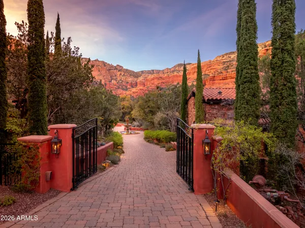 $17,000,000 | 30-40 Squaw Lane, Sedona, AZ 86336