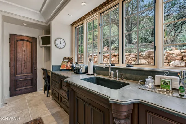 $17,000,000 | 30-40 Squaw Lane, Sedona, AZ 86336