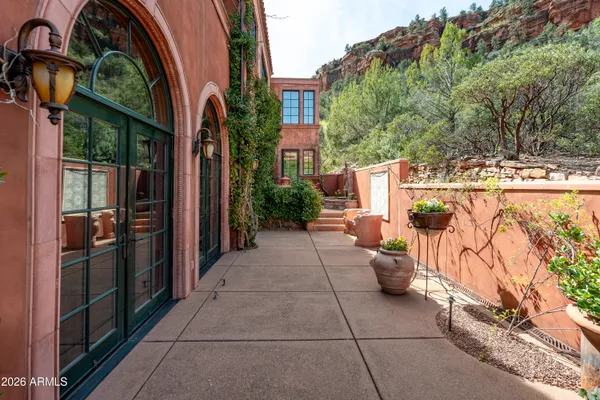 $17,000,000 | 30-40 Squaw Lane, Sedona, AZ 86336