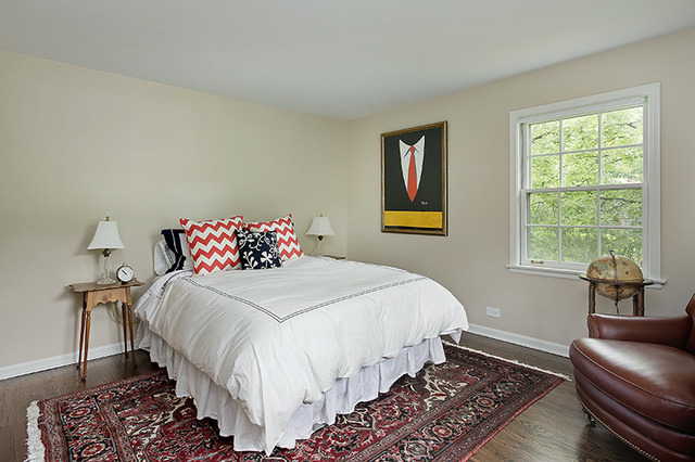 815 Alles Road Winnetka, IL 60093 - Photo 13 of 20 a bedroom with bed and a window