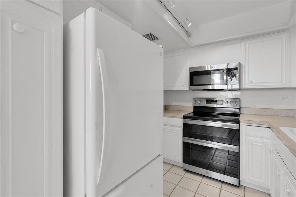 9495 Blind Pass Road, Unit 304 St. Pete Beach, FL 33706 - Photo 15 of 36