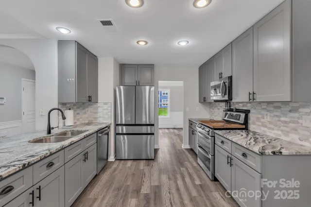 $464,999 | 11440 Laurel View Drive, Charlotte, NC 28273