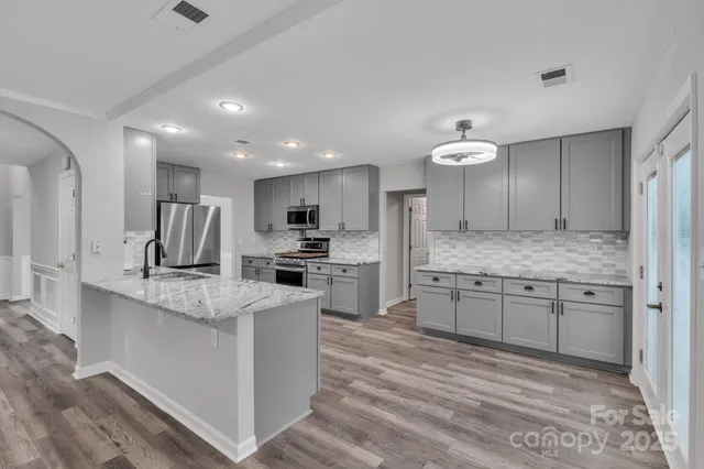 $464,999 | 11440 Laurel View Drive, Charlotte, NC 28273