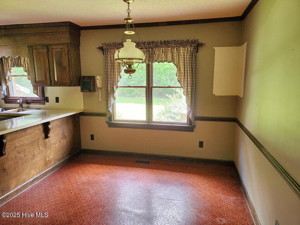 3514 Terrapin Track Road Washington, NC 27889 - Photo 10 of 19 15 DINING