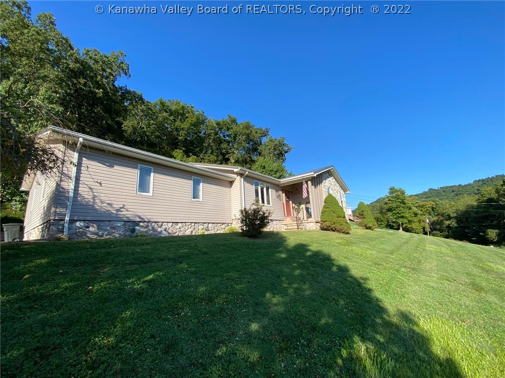 5430 Doc Bailey Road Poca, WV 25159 - Photo 2 of 32 Gallery Image 2