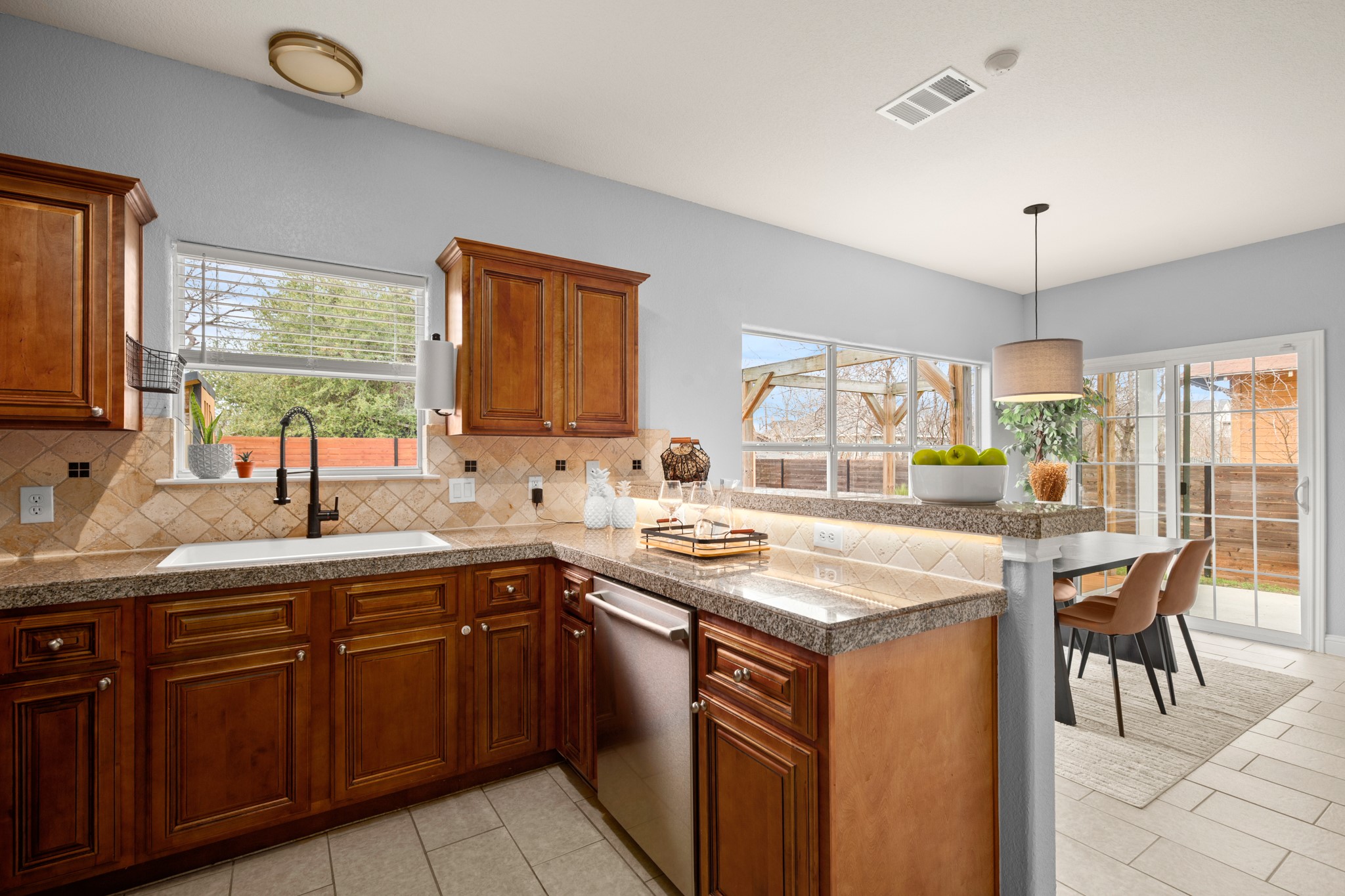 1104 Richardine Avenue Austin, TX 78721 - Photo 11 of 26 1104 Richardine Ave.