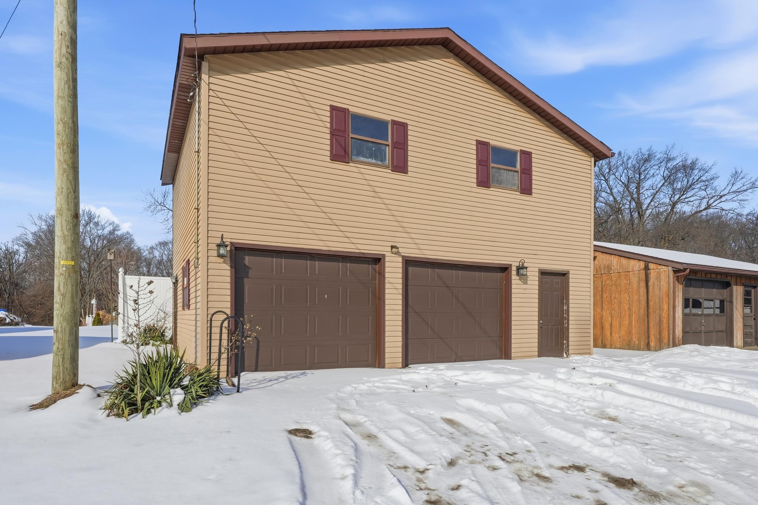 625 South Rear) 455 Street Wolcottville, IN 46795 - Photo 4 of 19