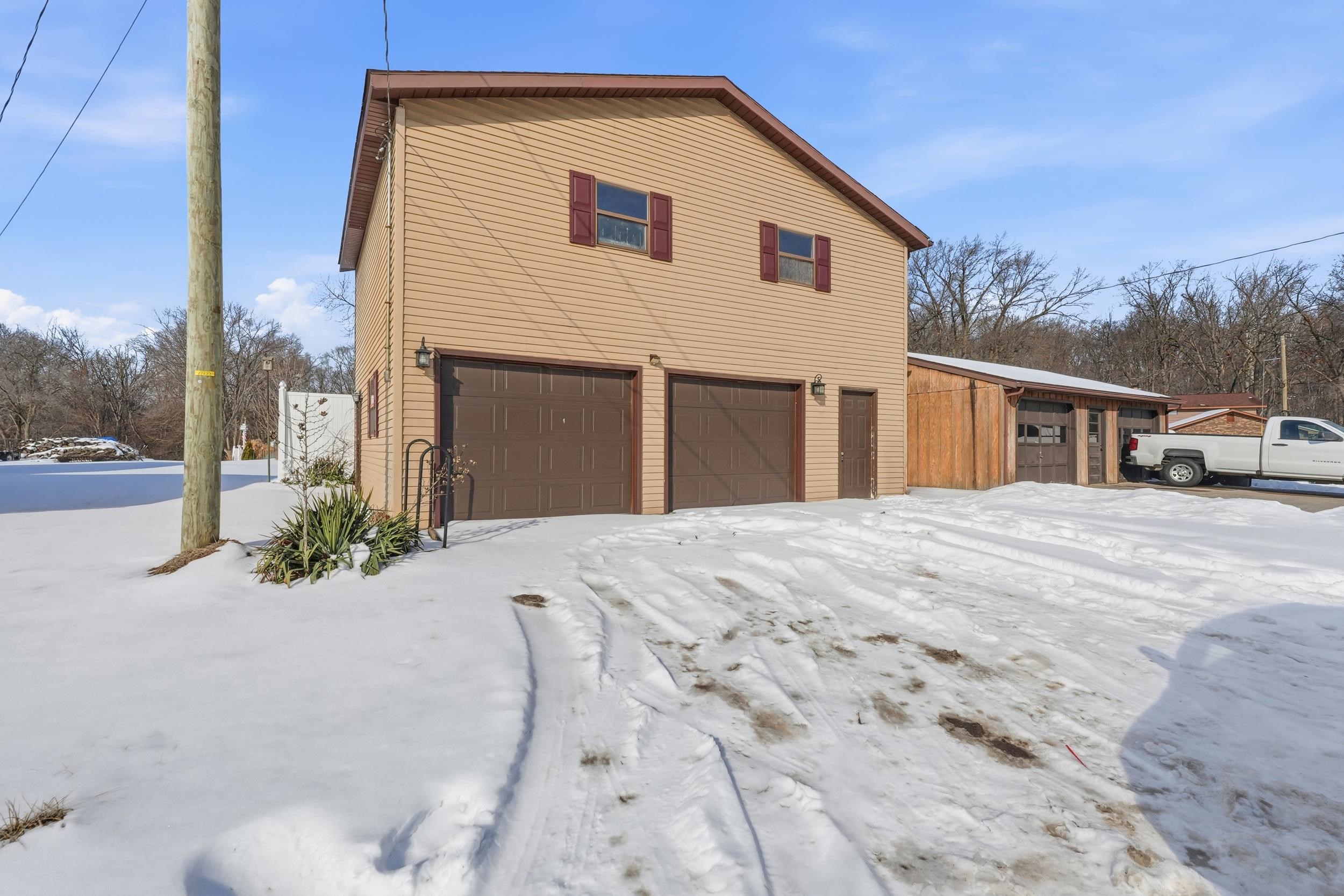 625 South Rear) 455 Street Wolcottville, IN 46795 - Photo 5 of 19