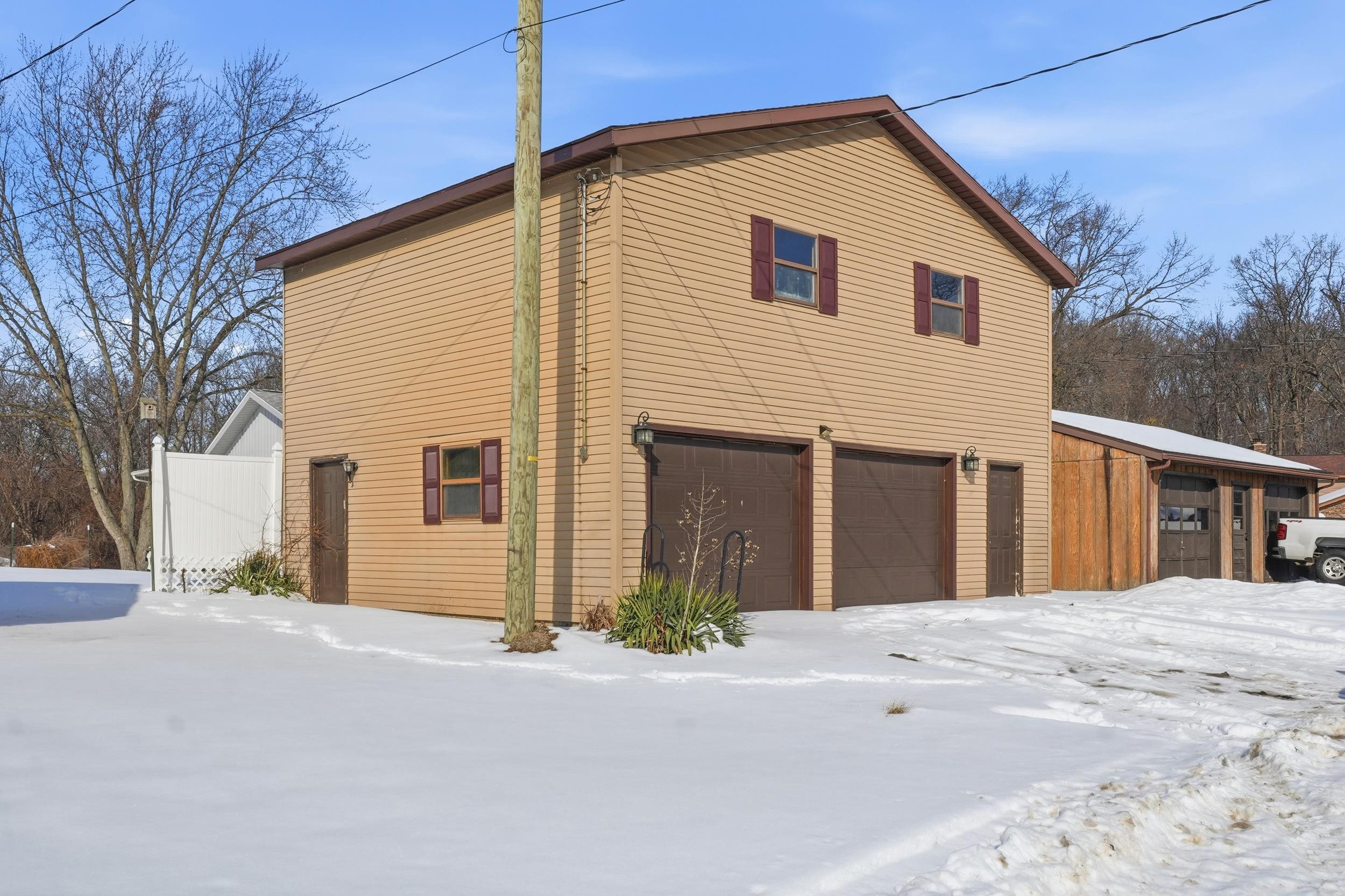 625 South Rear) 455 Street Wolcottville, IN 46795 - Photo 7 of 19