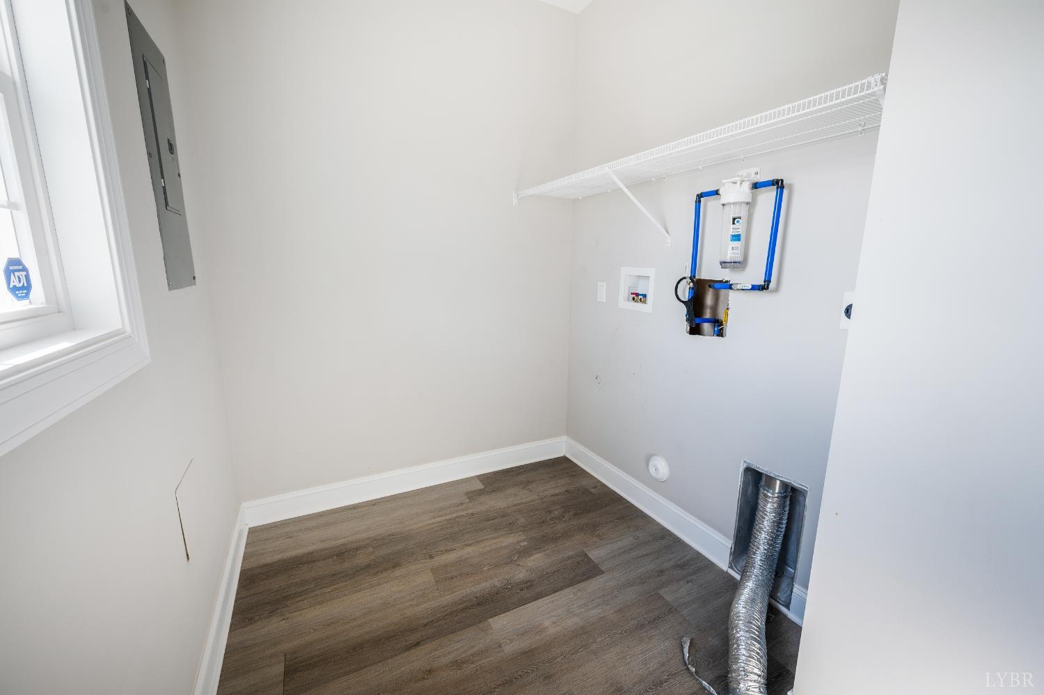 1200 Founding Way Road Bedford, VA 24523 - Photo 22 of 36 an empty room with a window