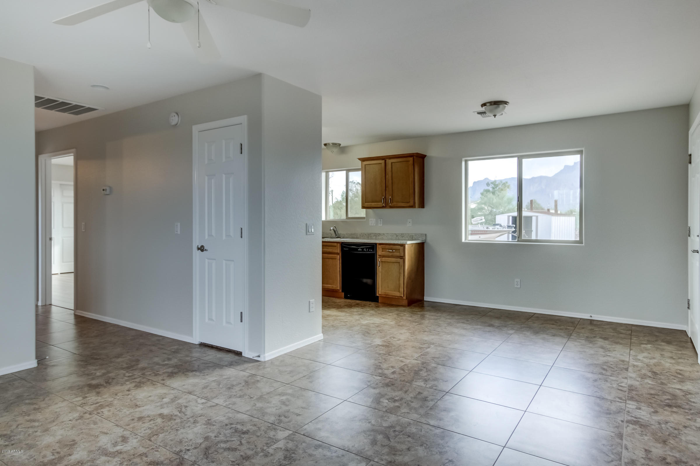 525 South Vista Road Apache Junction, AZ 85119 - Photo 9 of 32 525 S Vista Rd-26