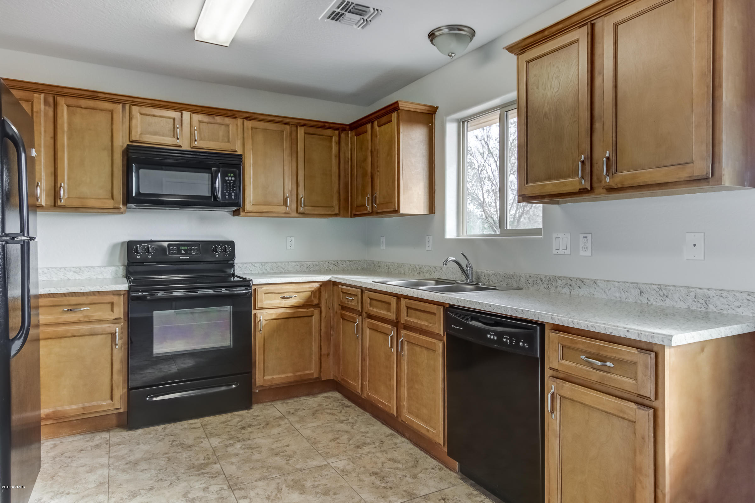 525 South Vista Road Apache Junction, AZ 85119 - Photo 10 of 32 525 S Vista Rd-27