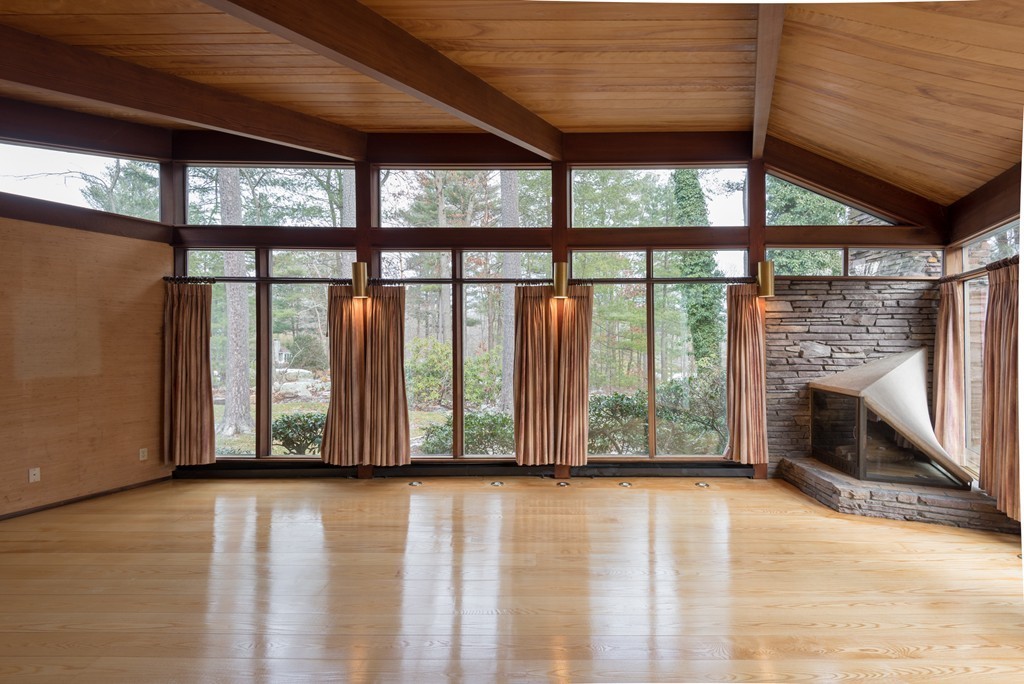 31 Howland Lane Hingham, MA 02043 - Photo 2 of 25