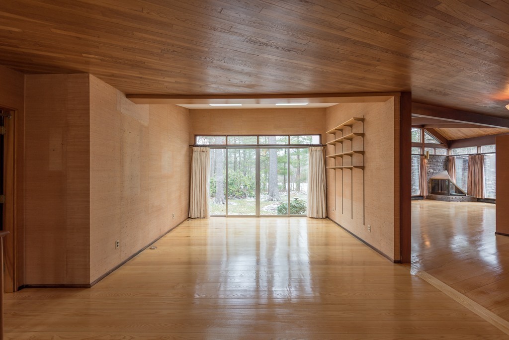 31 Howland Lane Hingham, MA 02043 - Photo 4 of 25