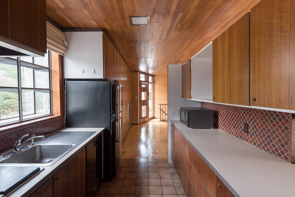 31 Howland Lane Hingham, MA 02043 - Photo 8 of 25