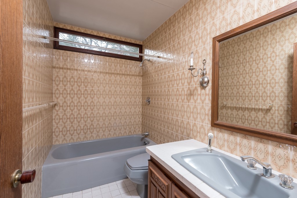 31 Howland Lane Hingham, MA 02043 - Photo 10 of 25