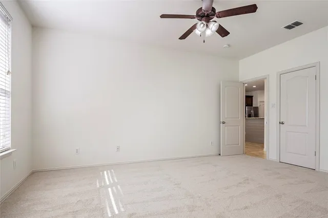 $375,500 | 498 Jefferson Lane, Lake Dallas, TX 75065