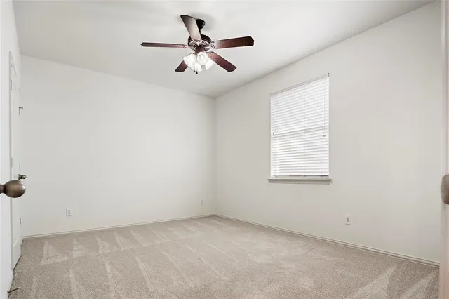 $375,500 | 498 Jefferson Lane, Lake Dallas, TX 75065