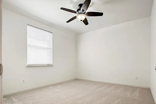 $375,500 | 498 Jefferson Lane, Lake Dallas, TX 75065