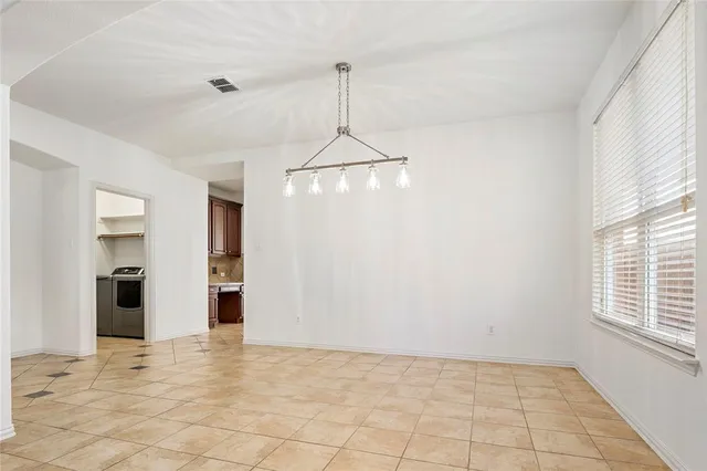 $375,500 | 498 Jefferson Lane, Lake Dallas, TX 75065