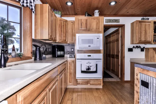 $569,900 | 5053 Anderson Road, Carey, WI 54534