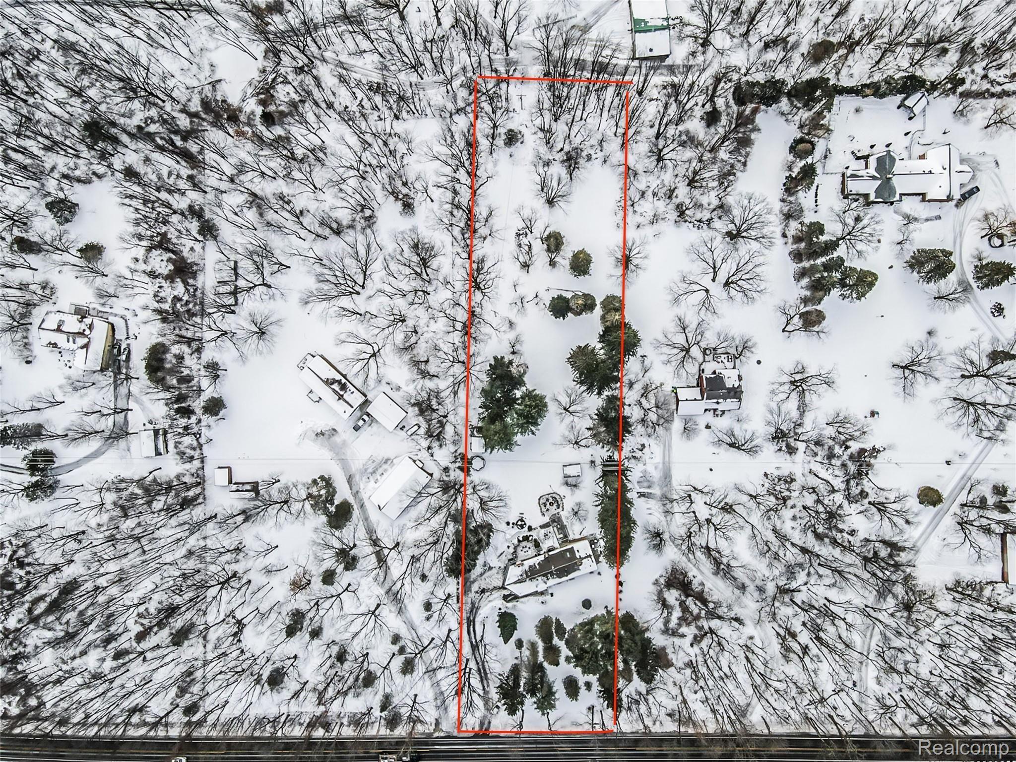 2425 General Motors Road Milford, MI 48380 - Photo 3 of 54 ESTIMATED LOT LINES