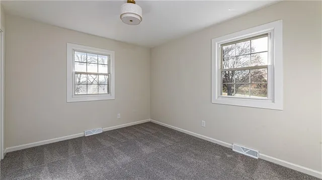 $525,000 | 13332 Little Farm Road, Excelsior Springs, MO 64024