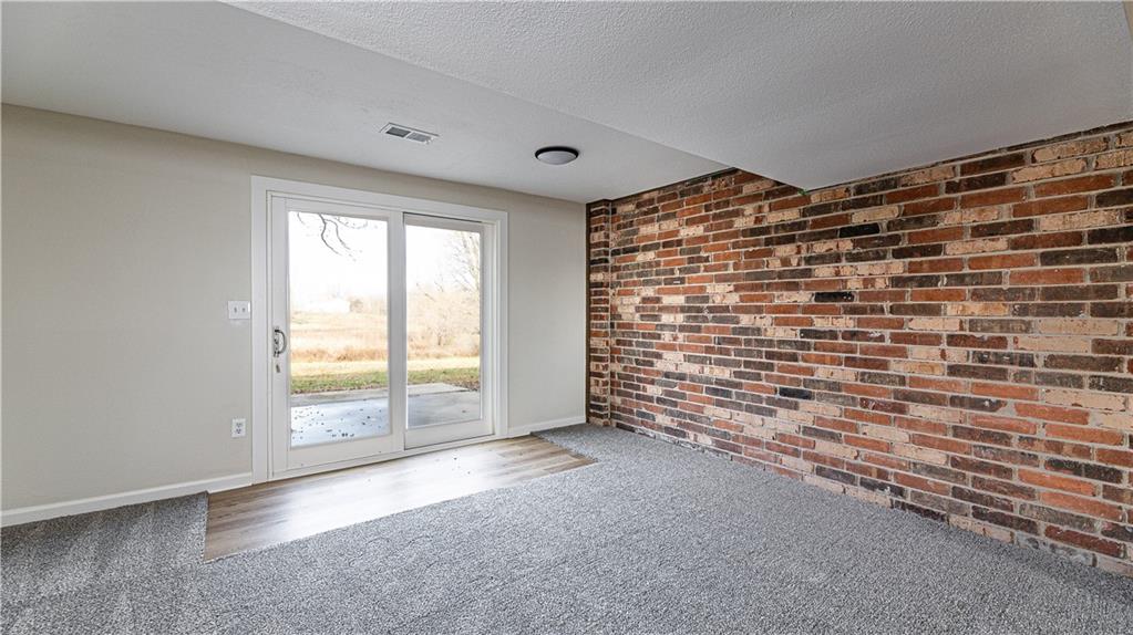 13332 Little Farm Road Excelsior Springs, MO 64024 - Photo 12 of 25