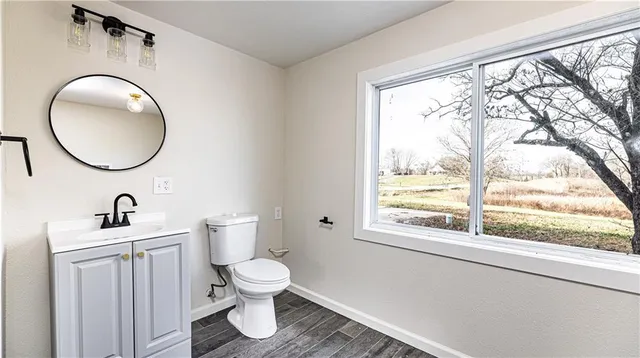 $525,000 | 13332 Little Farm Road, Excelsior Springs, MO 64024