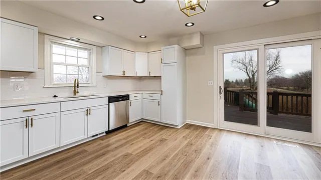 $525,000 | 13332 Little Farm Road, Excelsior Springs, MO 64024