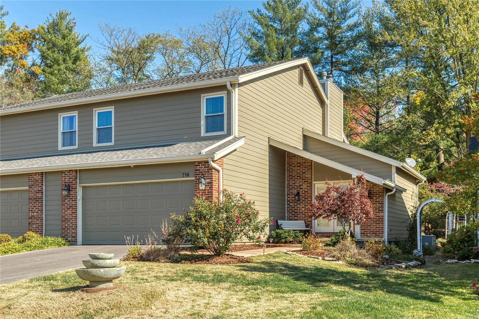 716 Turtle Cove Ballwin, MO 63011 - Photo 2 of 40