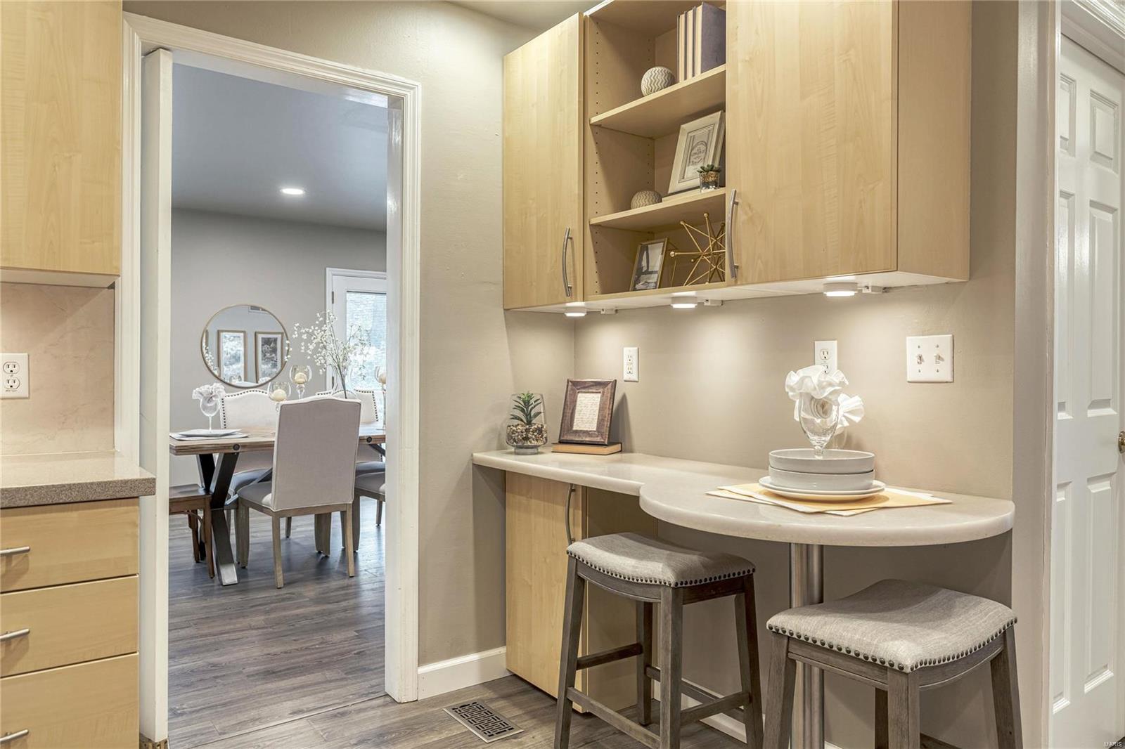 716 Turtle Cove Ballwin, MO 63011 - Photo 9 of 40