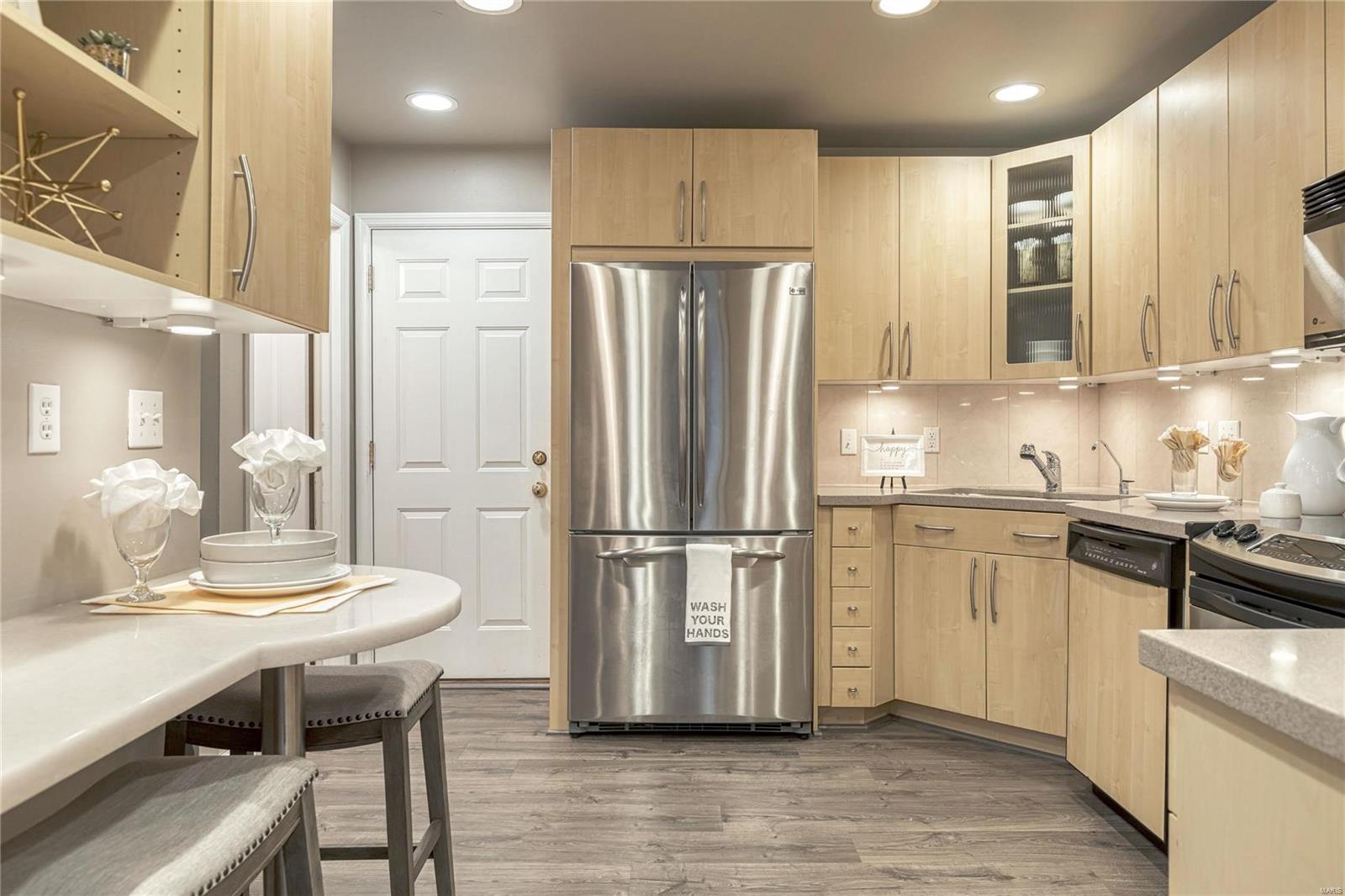 716 Turtle Cove Ballwin, MO 63011 - Photo 10 of 40