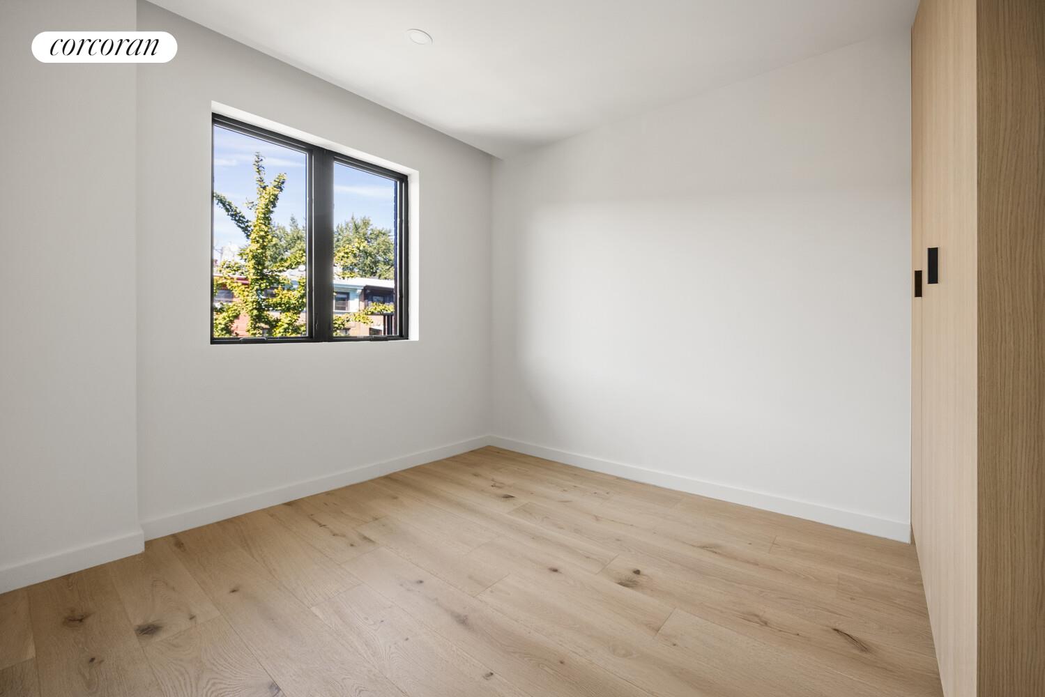 654 Jefferson Avenue, Unit 4A Brooklyn, NY 11221 - Photo 4 of 9