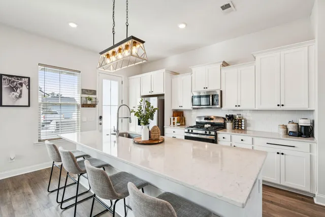 $399,950 | 403 North Commodore Way, Summerville, SC 29483