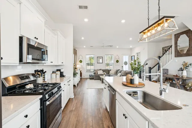 $399,950 | 403 North Commodore Way, Summerville, SC 29483